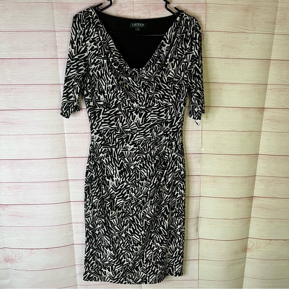 Lauren Ralph Laurenโ Black White Abstract Print Ruched Dress Size 8